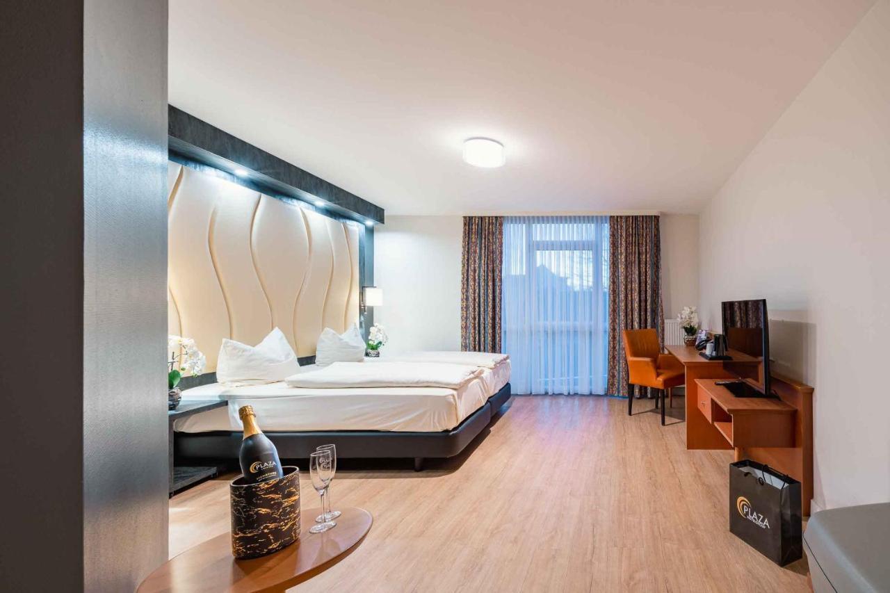 Plaza Inn Koeln พุลไฮม์ ภายนอก รูปภาพ