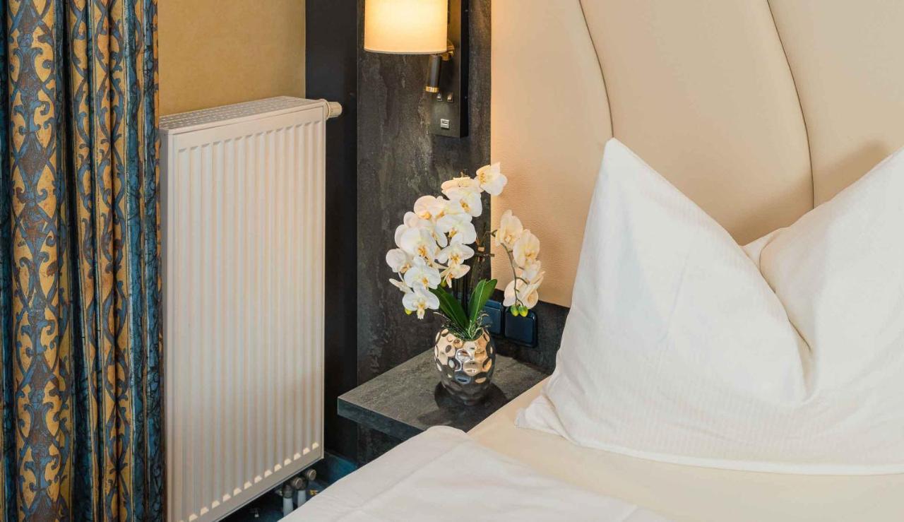 Plaza Inn Koeln พุลไฮม์ ภายนอก รูปภาพ