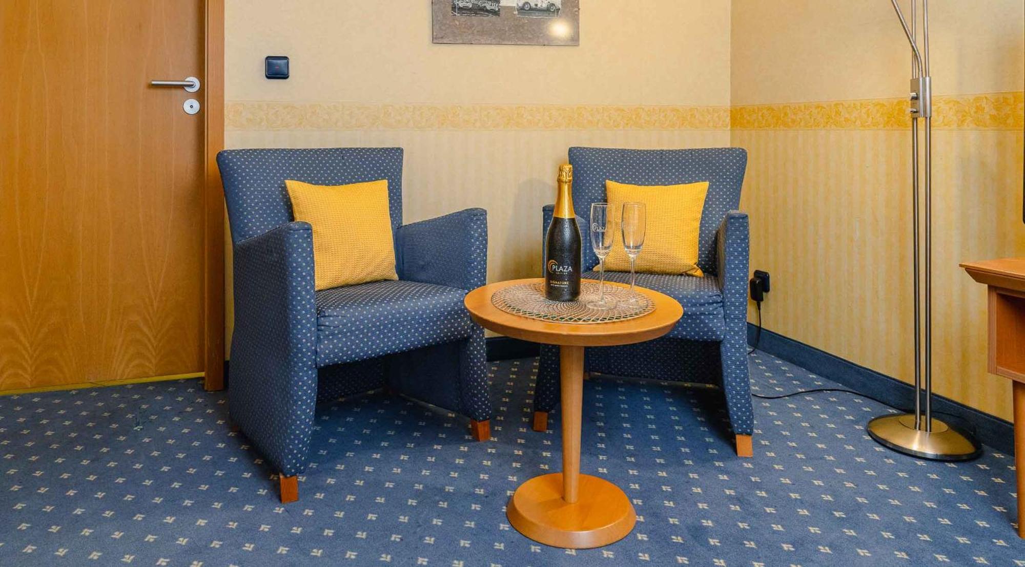 Plaza Inn Koeln พุลไฮม์ ภายนอก รูปภาพ